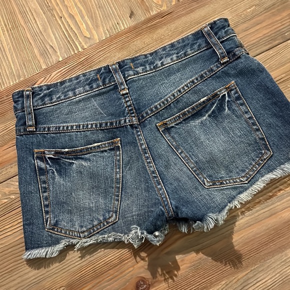 Free People Frayed Denim Jean Shorts W24 - Picture 5 of 6
